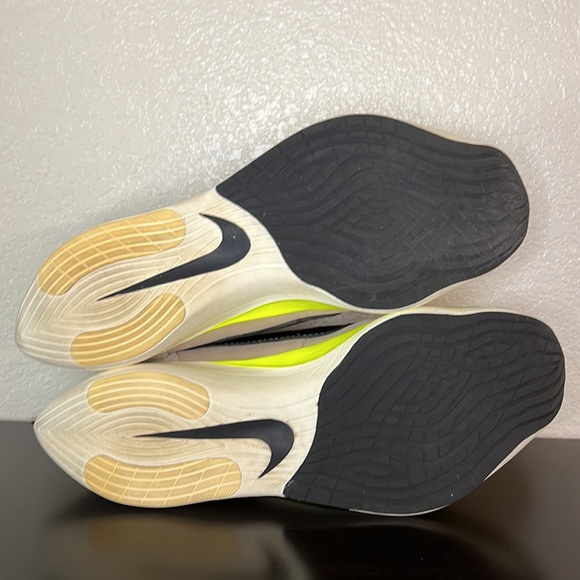 Nike Moon Racer String
Size 10.5
String/Black-Sail-Volt - Picture 4 of 9